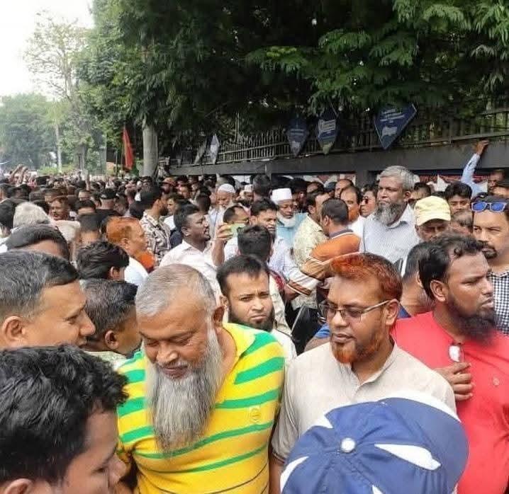 দুঃসময়ে ত্যাগী নেতাকর্মীদের মূল্যায়নের আহ্বান, হাজী দুলুর প্রশংসায় কালাম মিজী