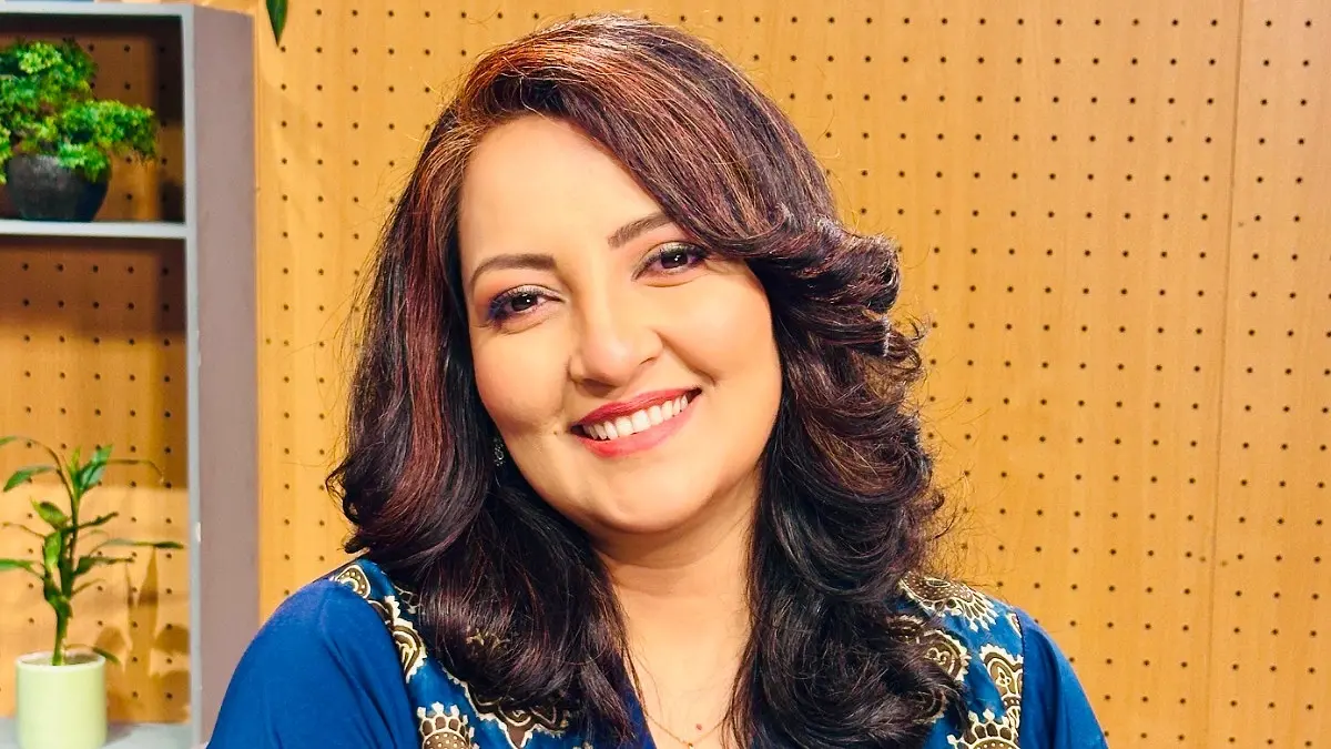 দেশে ফিরেছেন রুমানা মালিক মুনমুন